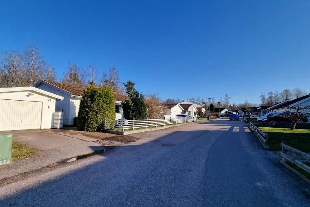 Trivsamt Parhus I Lugnt Omrade Inne I Tranas! エクステリア 写真